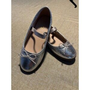Children’s Place Girls Silver Ballet Slipper Size 13 EUC Silver Shoes Dress Shoe